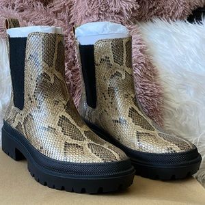 Lucky Brand Ellerey Lug Bootie NWB Size 8